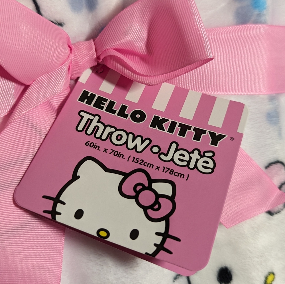 NWT Hello Kitty Spring Plush Throw - Picture 6 of 6